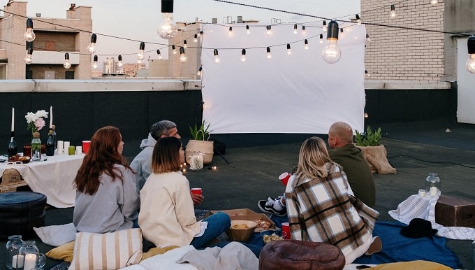 How to Use a Projector Outside During the Day